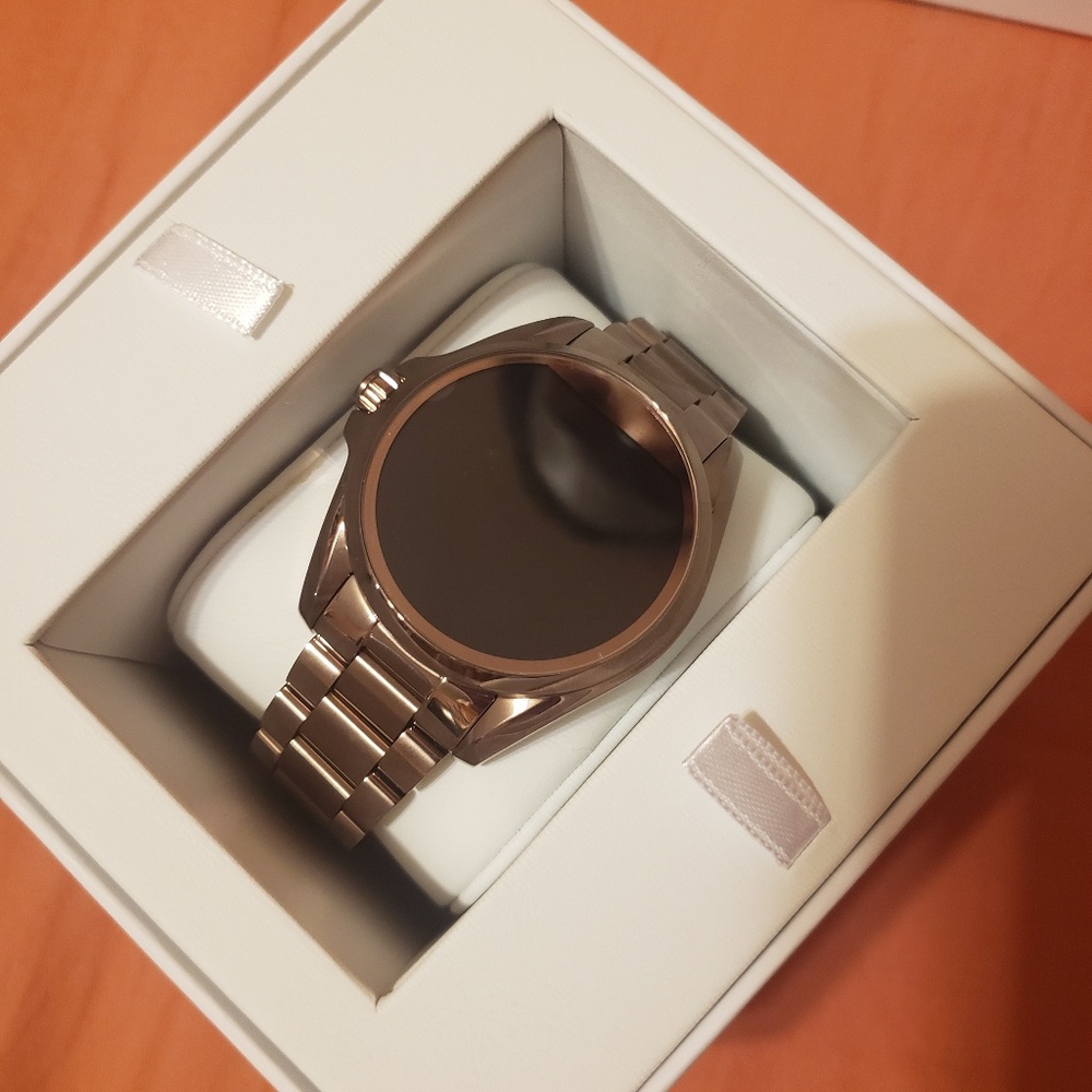 Michael Kors Bradshaw Smart Watch - Picture 2 of 4